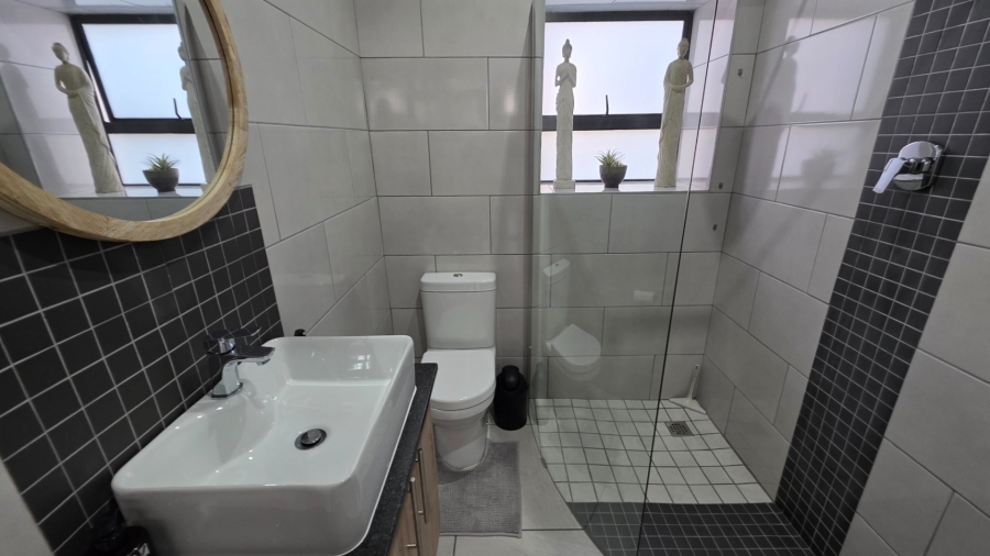 3 Bedroom Property for Sale in Hartenbos Heuwels Western Cape